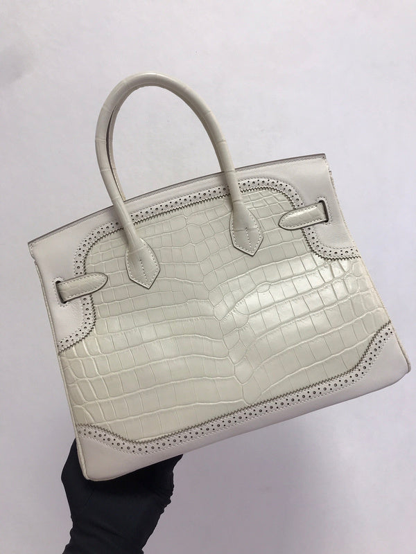 Everyday-Ready bag shown from front angle