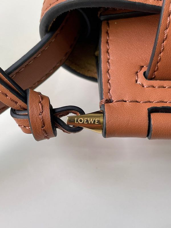 Ziva's Charm handbag – lifestyle view (12.5cm*21cm*9.5cm)