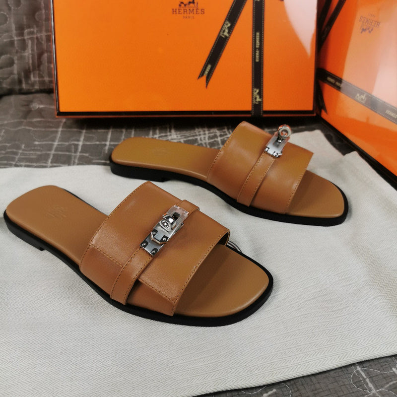 Hermès Black Block Heel Sandals - Close-Up Texture View