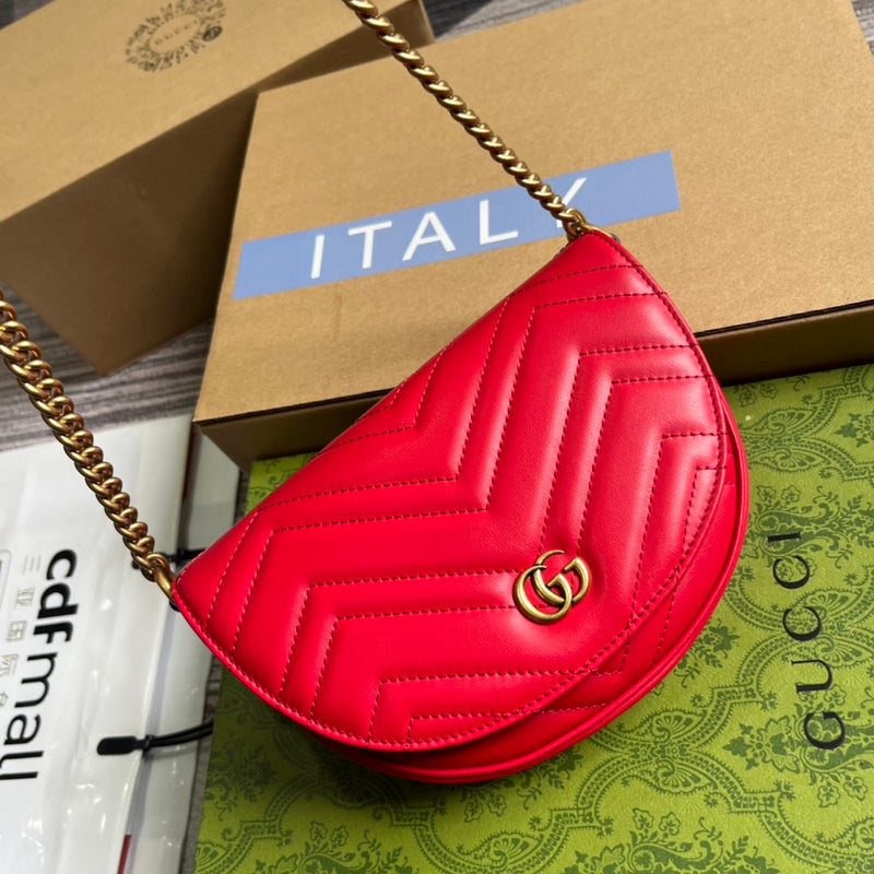 Handle and strap detail of chic polished women's handbag – women's everyday handbag