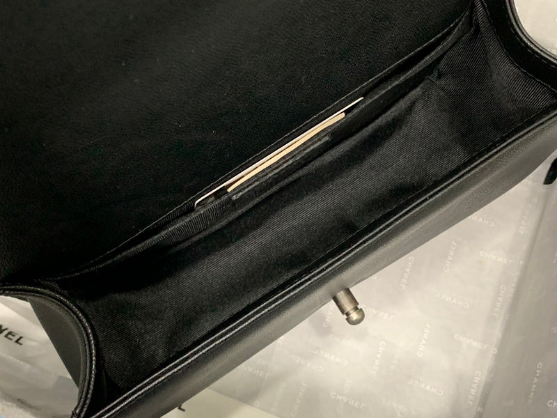  women's handbag, mid design, view 4
