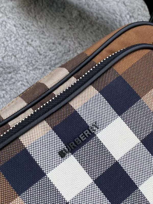 Ziva's Charm handbag – close-up view (one versatile size)