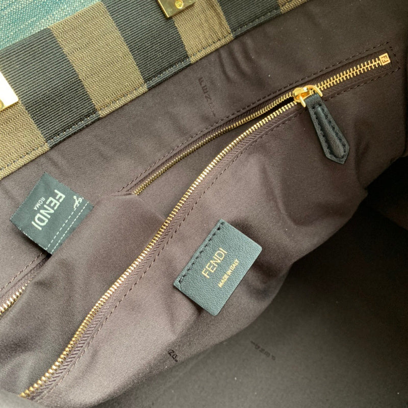 Ziva's Charm handbag – lifestyle view (40cm*20cm*35cm)
