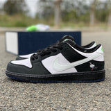 Nike Men's & Women's Iconic Street Trainers — Style 095