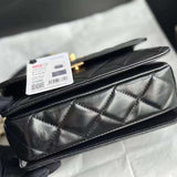 Zivas Charm Chic Craftsmanship Luxury Handbag (Elevated Accessory Essential) – Full Silhouette