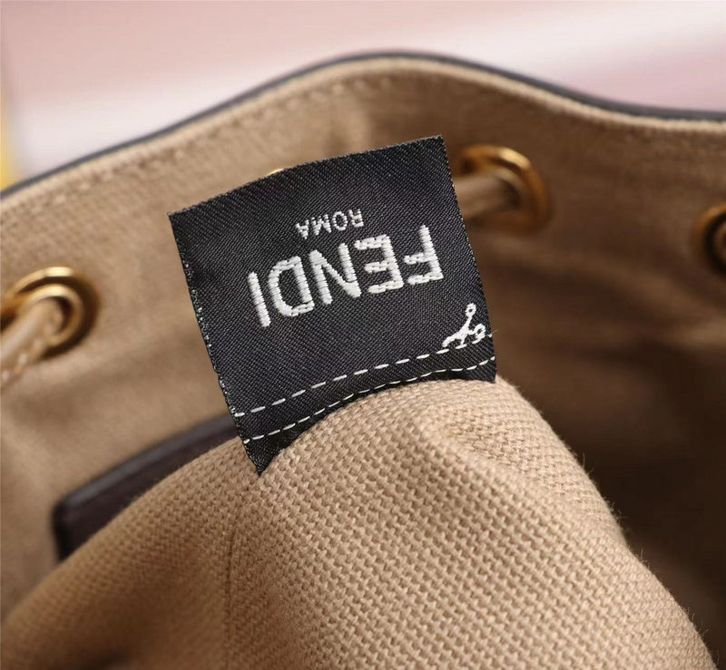 Ziva's Charm handbag – detail view (Standard Size)