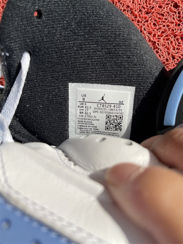 Nike Men's & Women's Premium Designer Sneakers — Style 250 angle view