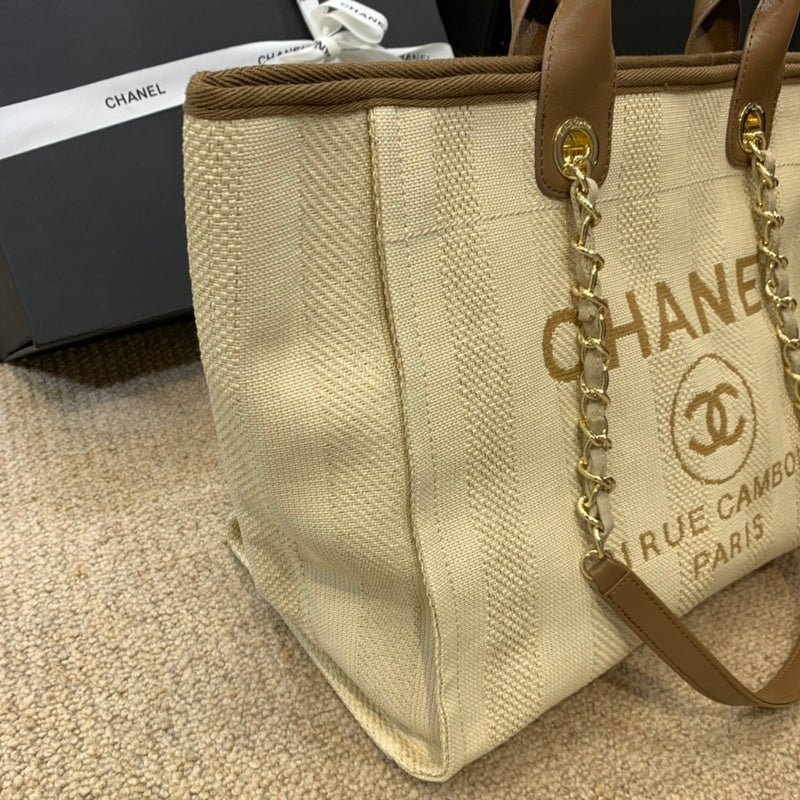  handbag, spacious everyday style, image 9