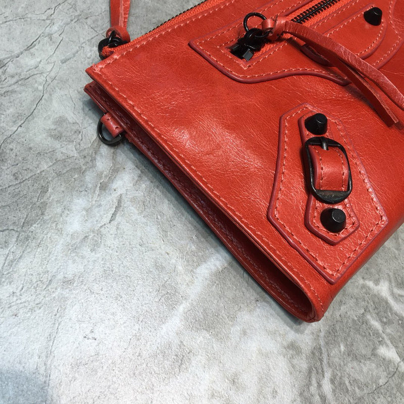 Sleek Vegan Leather Handbag - Versatile Everyday Design | Women's Fashion Handbag #894 - hardware and detail close-up (image 5) of designer-inspired handbag