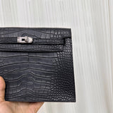  Streamlined tote bag carried on shoulder 28