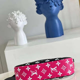 Back view of everyday-luxe modern women's handbag – women's designer-style accessory