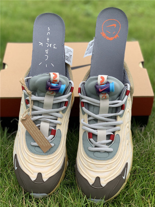 Nike Men's & Women's Designer Low-Top Shoes — Style 077 front view