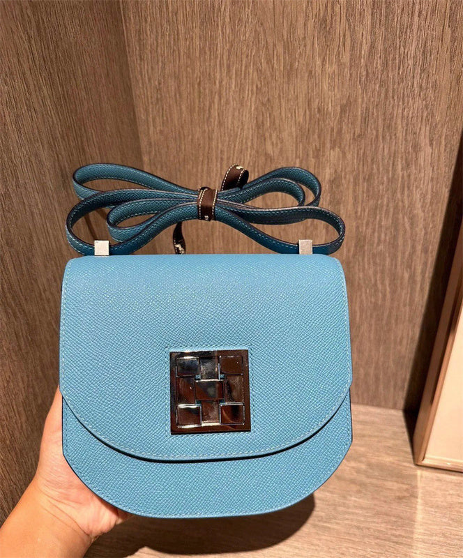  shoulder bag interior and compartment view 15