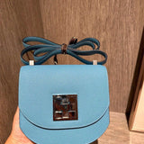  shoulder bag interior and compartment view 15