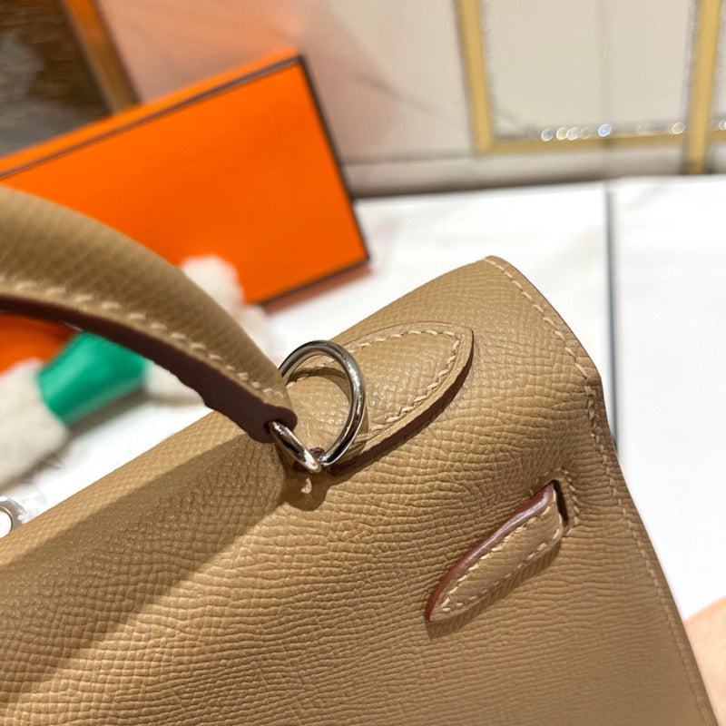 Interior view of streamlined premium bag