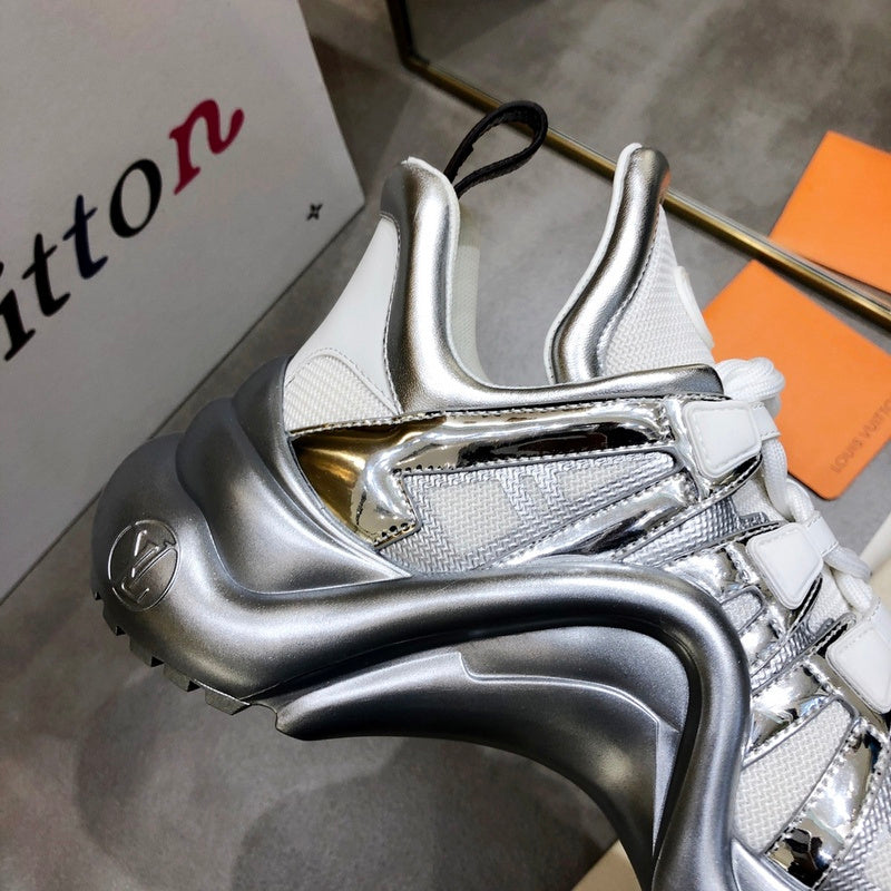 Louis Vuitton shoes Style 310 - back heel detail