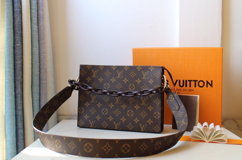 Front view of chic premium women's handbag – women's luxury handbag