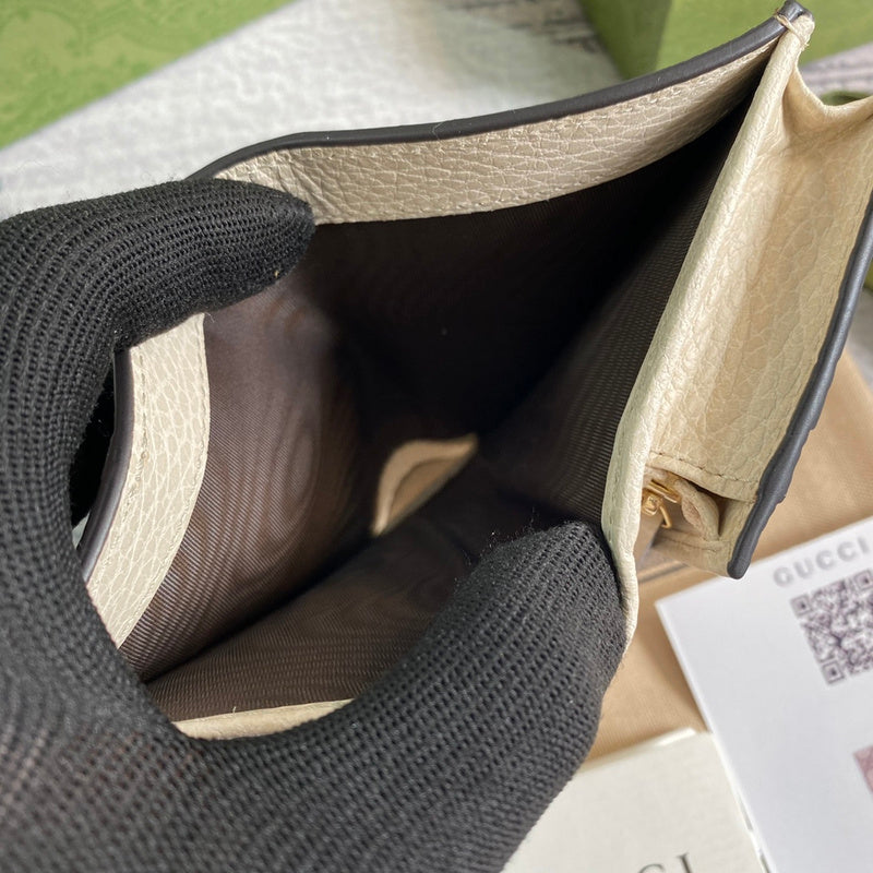 Interior view of signature chic women's handbag – women's statement bag