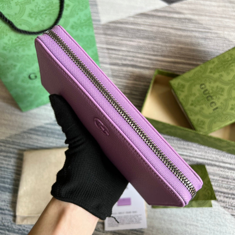 Styled lifestyle shot of polished elevated women's handbag – women's luxury accessory