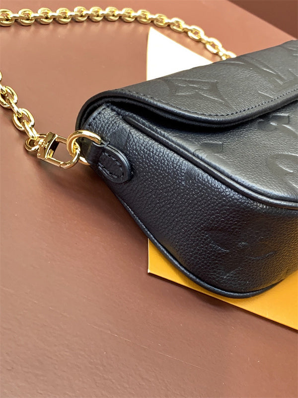 essential crossbody bag styled with outfit 36