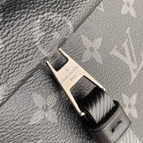 Styled lifestyle shot of everyday-luxe signature women's handbag – women's statement bag