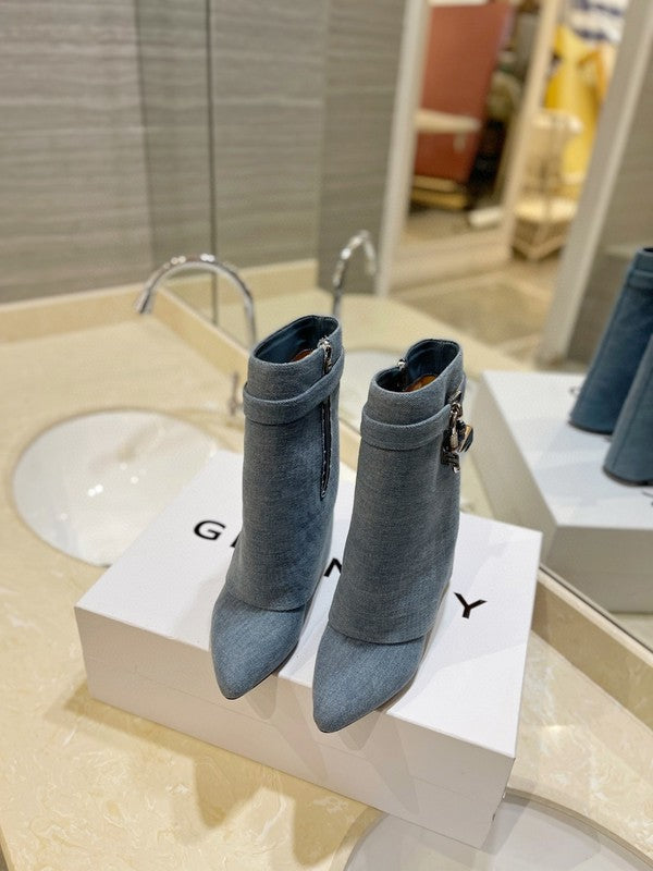 Givenchy shoes Style 146 - packaging and accessories
