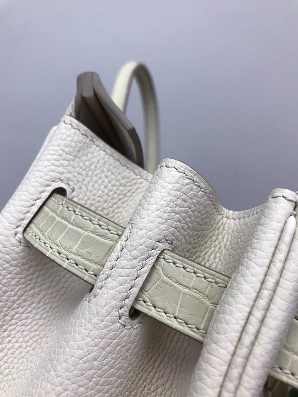 structured bag interior and compartment view 99