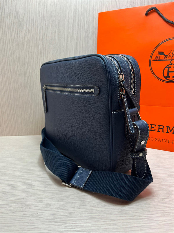  everyday bag interior and compartment view