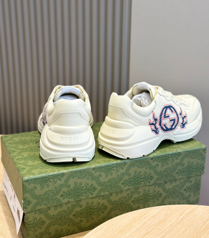 Gucci classic monochrome luxury sneakers view 4 everyday casual design