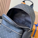  classic shopper bag detail view showing craftsmanship