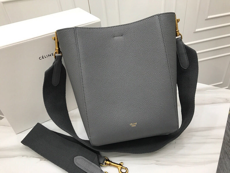 Close-up detail of everyday-luxe classic women's handbag – women's premium purse