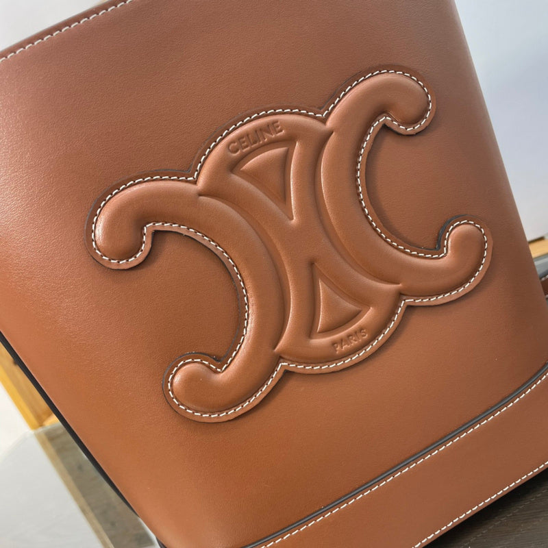 Front view of polished classic women's handbag – women's premium purse