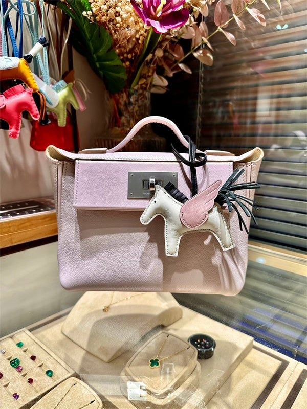  everyday bag interior and compartment view