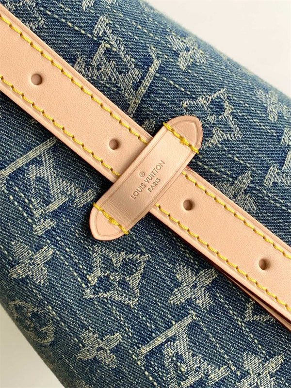  handbag close-up of hardware and finish 11