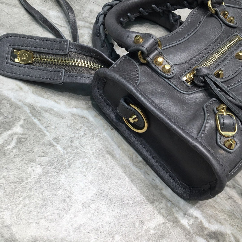 Classic Vegan Leather Handbag - Refined Silhouette | Women's Designer-Inspired Purse #642 - close-up detail shot (image 3) of designer-inspired handbag