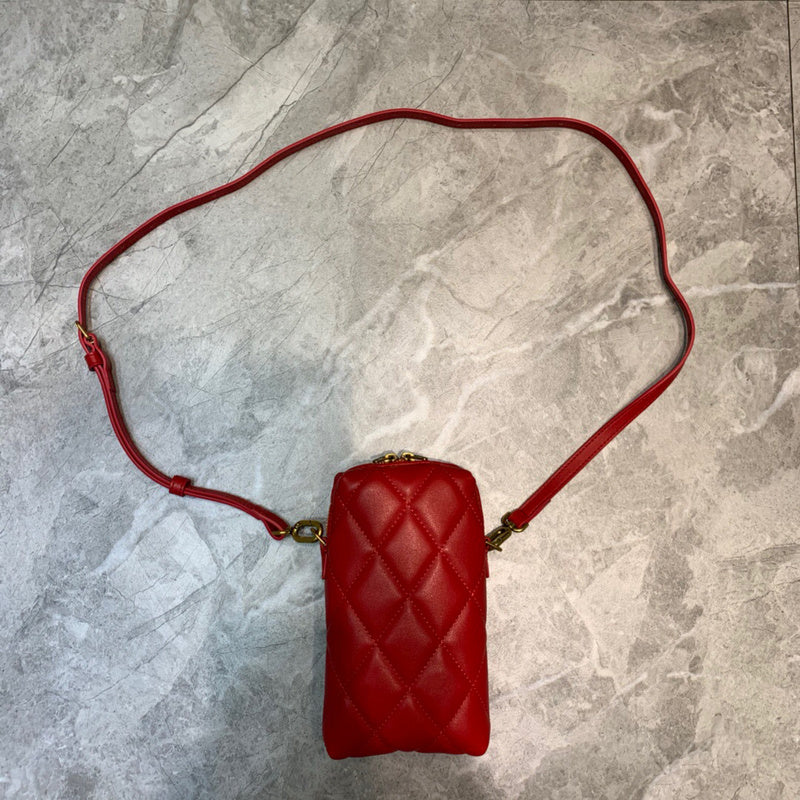 Refined Premium PU Leather Handbag - Signature Hardware Accents | Women's Designer-Inspired Purse #1045 - close-up detail shot (image 3) of designer-inspired handbag