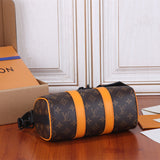  modern carryall bag detail view showing craftsmanship 8
