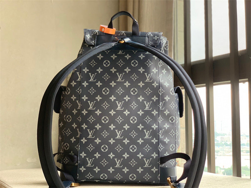  crossbody bag interior and compartment view 9