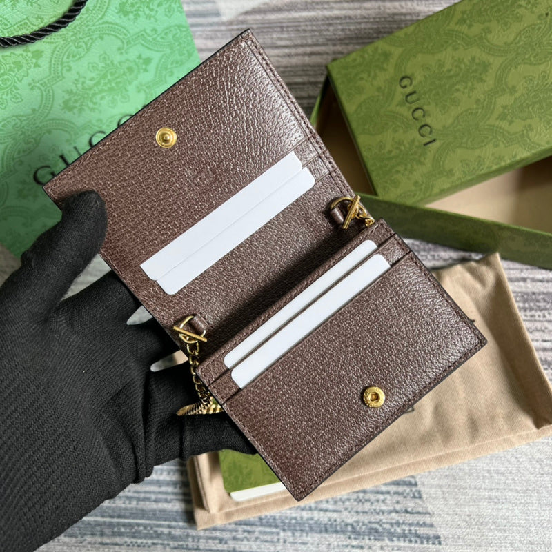 Sculpted handbag styled for everyday wear