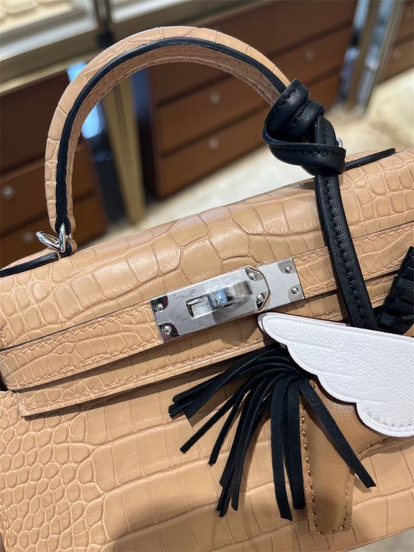 classic tote bag styled with outfit