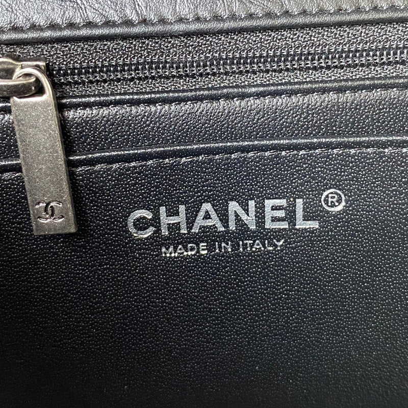 Zivas Charm Signature Style Designer Handbag (Effortless Style Upgrade) – Lifestyle Shot