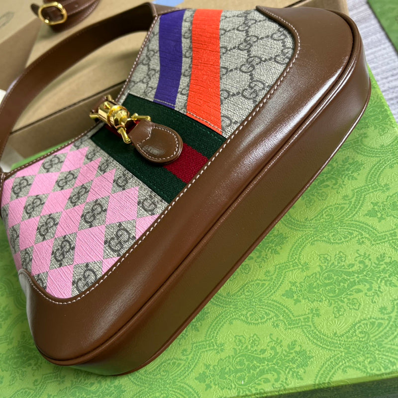 Side profile of refined chic women's handbag – women's premium purse