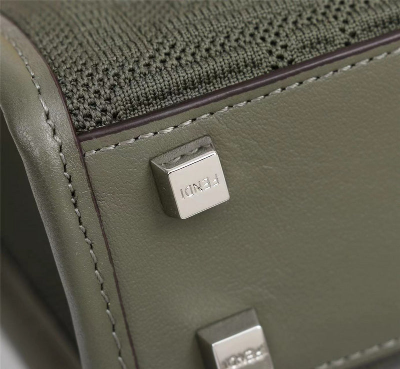 Ziva's Charm handbag – close-up view (Standard Size)