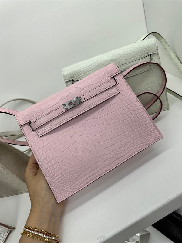  structured tote bag styled with outfit