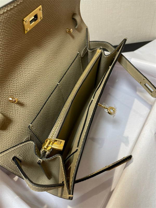  clean-lined carryall bag styled with outfit 36