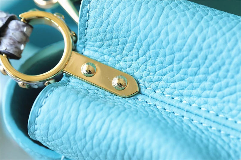  Sophisticated shopper bag front view 7