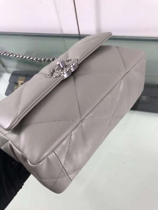 Zivas Charm Refined Everyday Style Designer Handbag (Refined Modern Silhouette) – Styled Look
