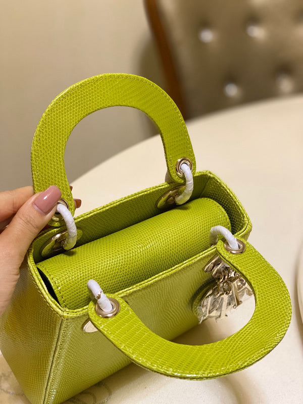 Close-up detail of everyday-luxe structured women's handbag – women's everyday handbag