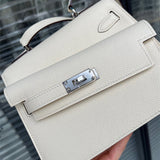  modern tote bag detail view showing craftsmanship