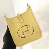  tailored carryall bag styled with outfit